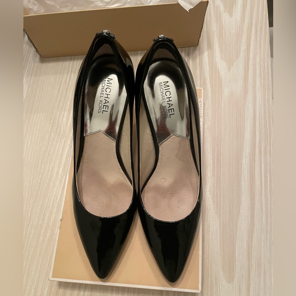 Michael Kors Black Patent Heels Sz 9.5 heel mid 3